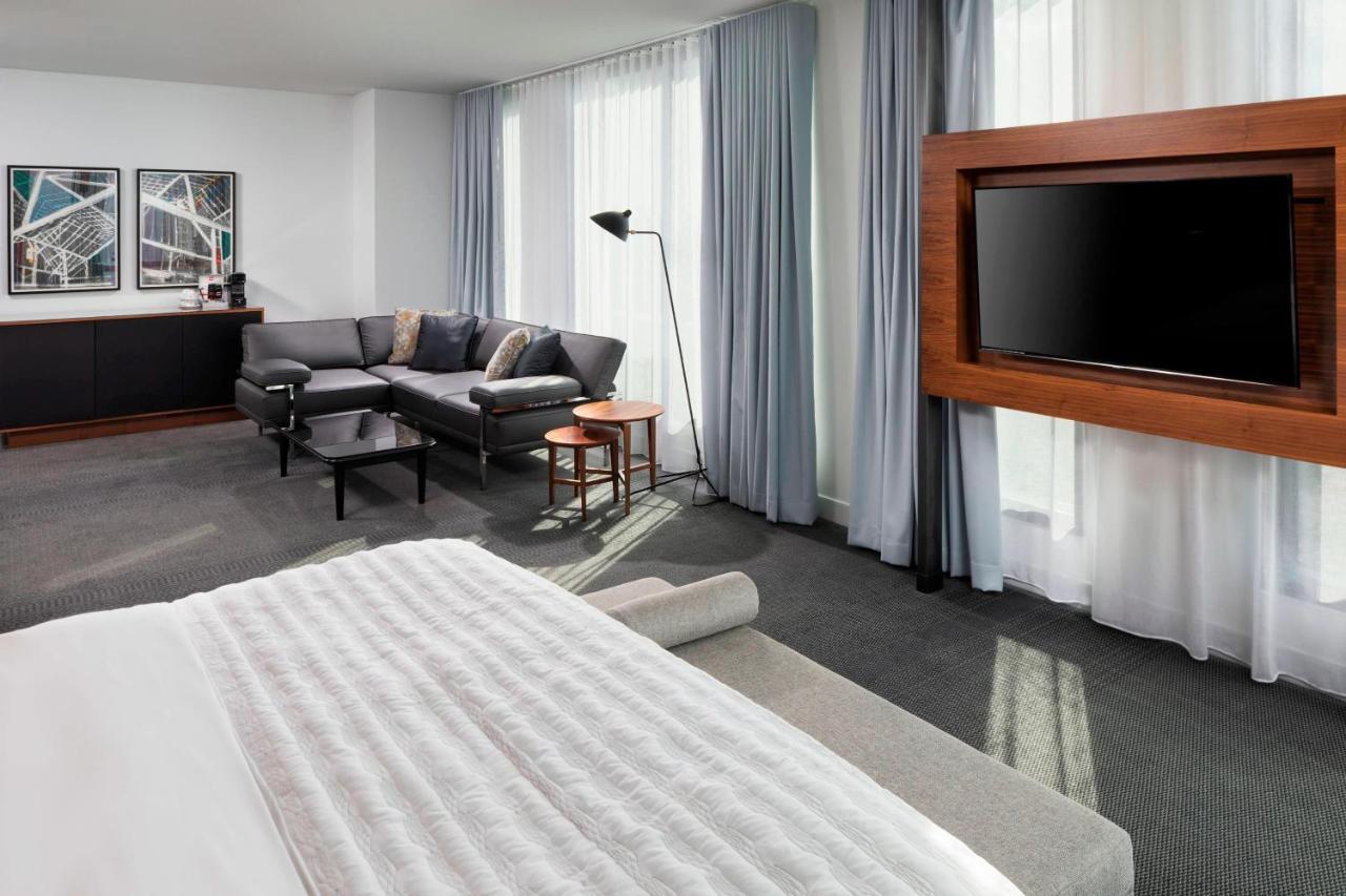 Deluxe Executive King Suite,1163292693:JPEG