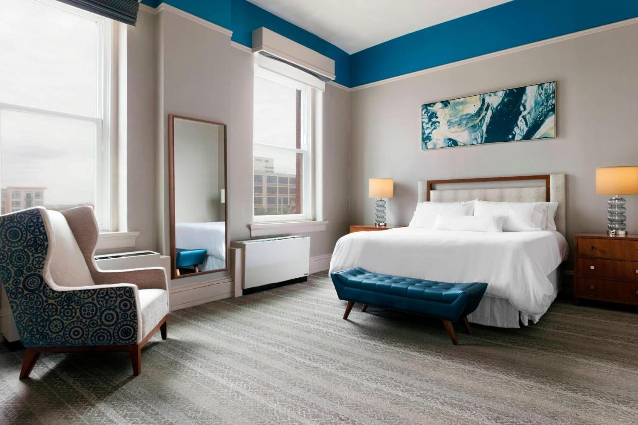 1 Bedroom Presidential Suite, 1 King