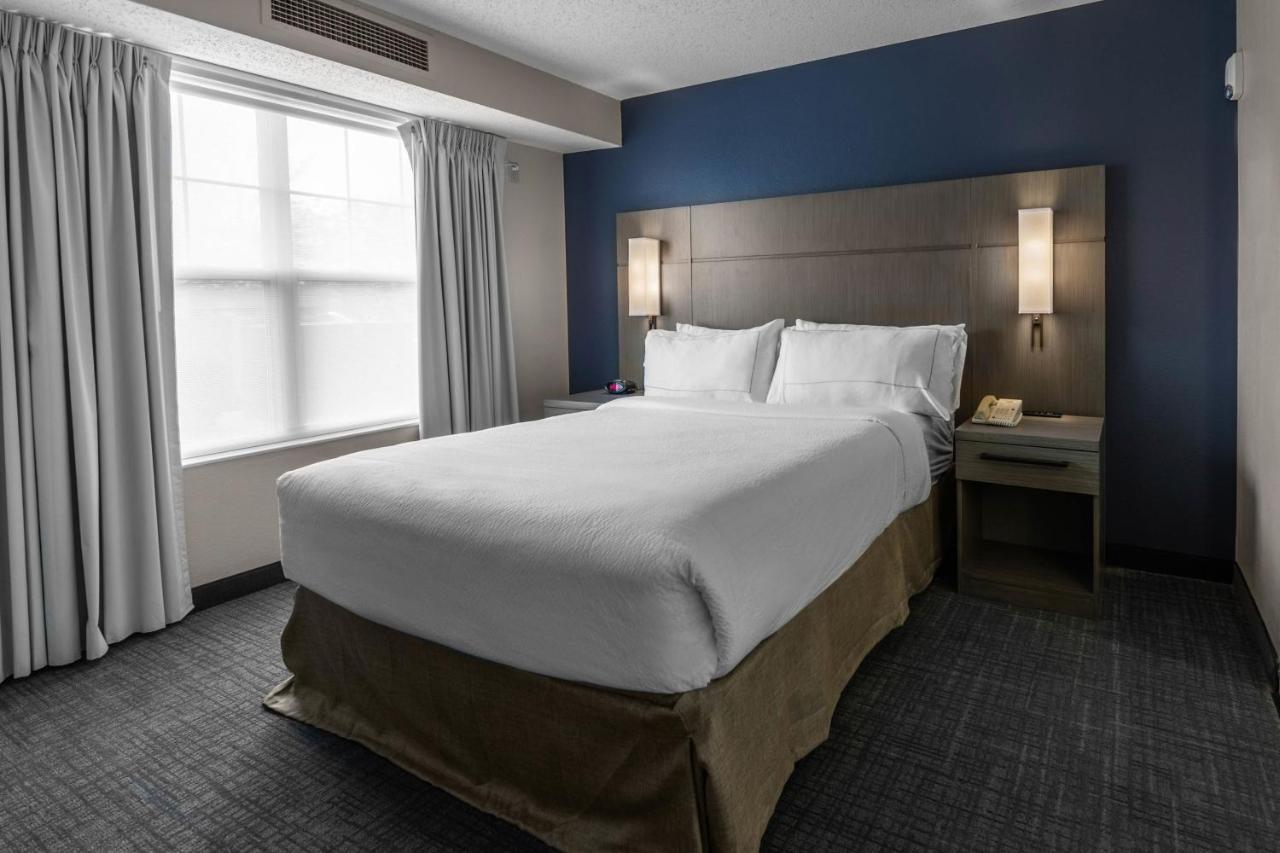 Two-Bedroom Suite,1404809732:JPEG
