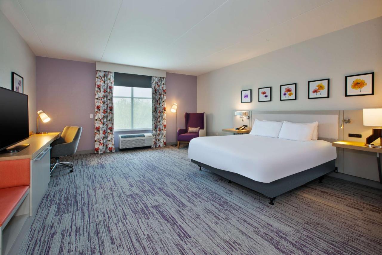 King Room with Mobility Accessible Tub