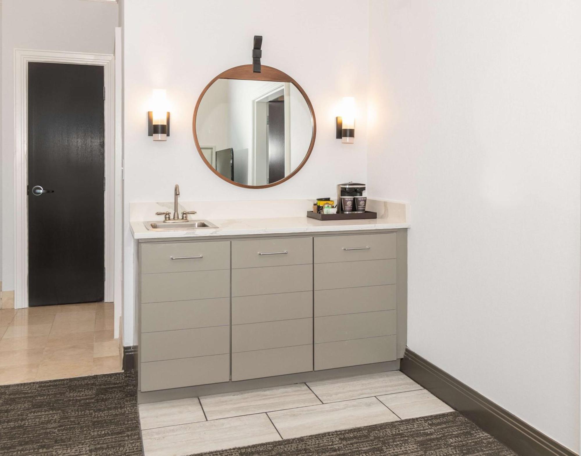 Executive Floor One Bedroom King Suite