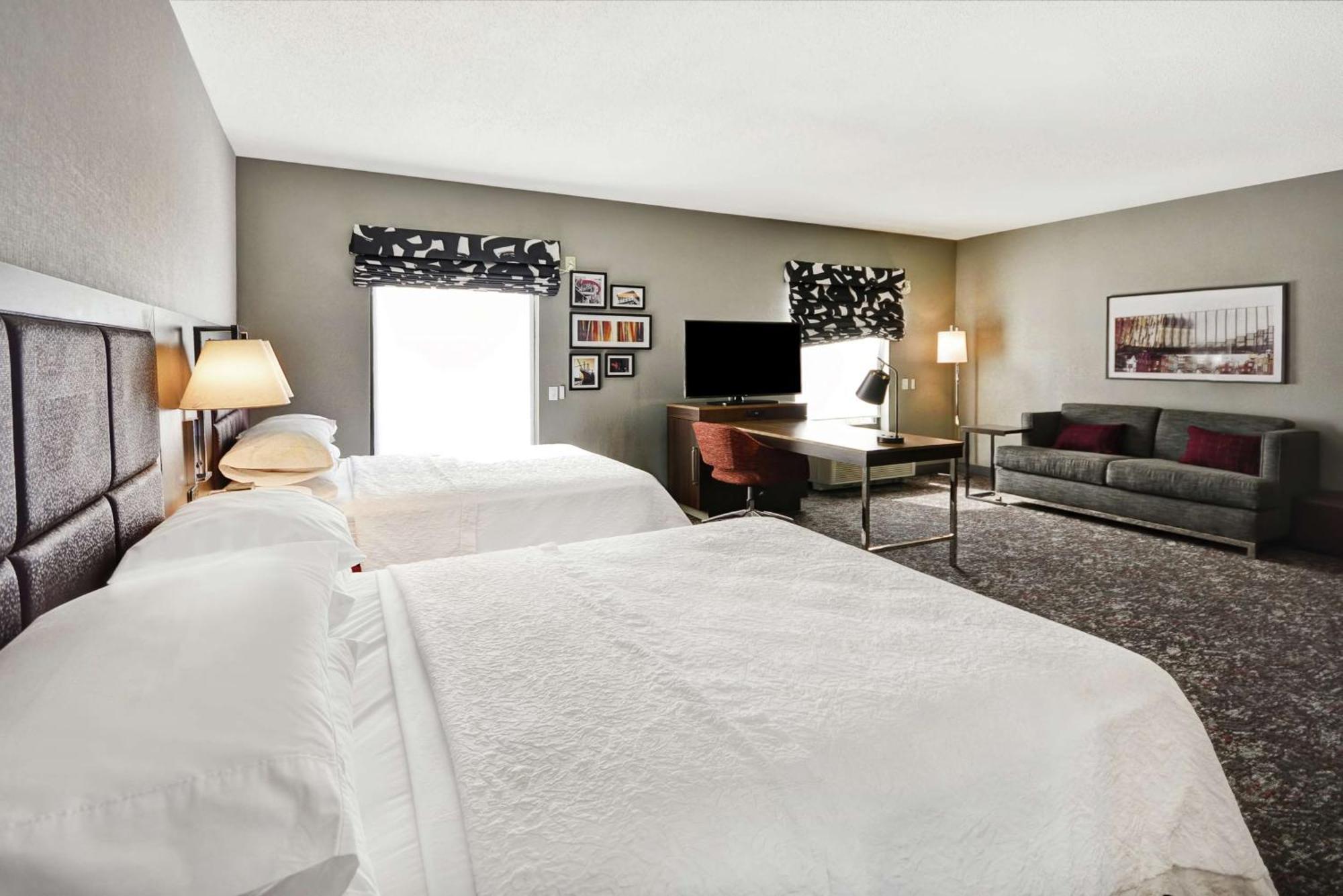 Queen Room with Two Queen Beds - Mobility Access/Non-Smoking,1552301380:JPEG
