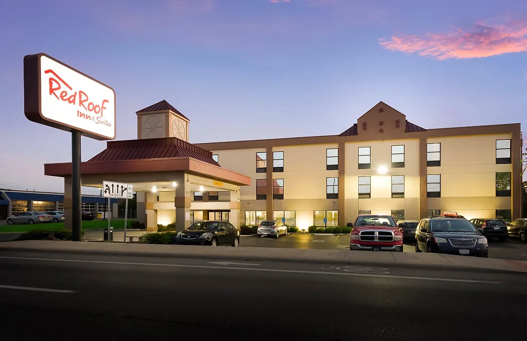 Red Roof Inn & Suites Columbus West Broad-1