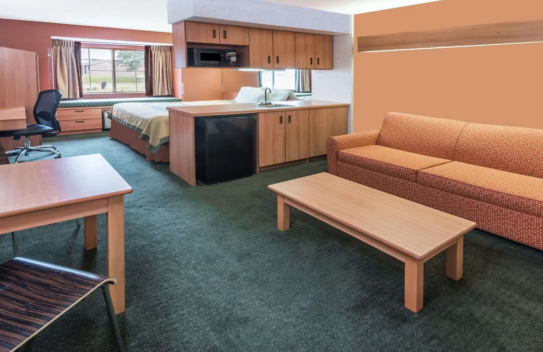 Super 8 By Wyndham Columbus West-1