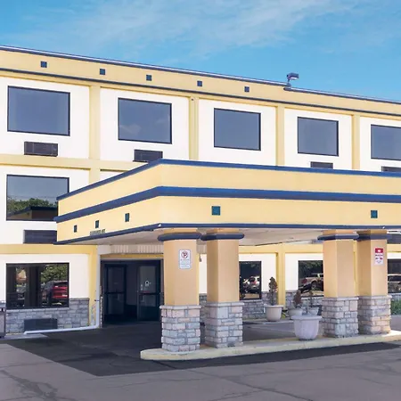 Days Inn By Wyndham Columbus Airport-2