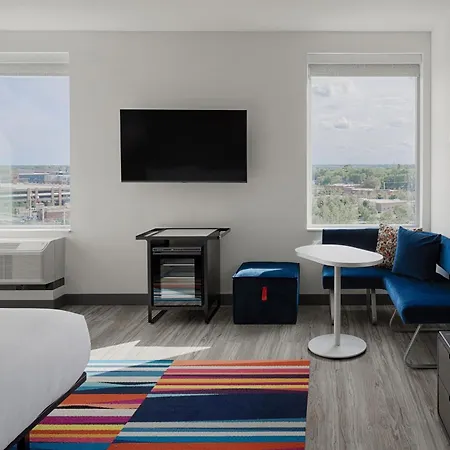 Aloft By Marriott Columbus University District-2