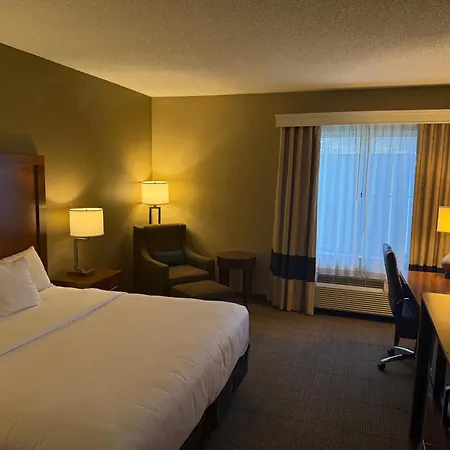 Comfort Inn North-Polaris-2