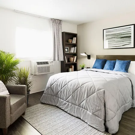 Intown Suites Extended Stay Columbus Oh - North-3