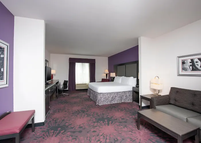 Hotels in Columbus OhioHoliday Express & Suites - Polaris, An Ihg