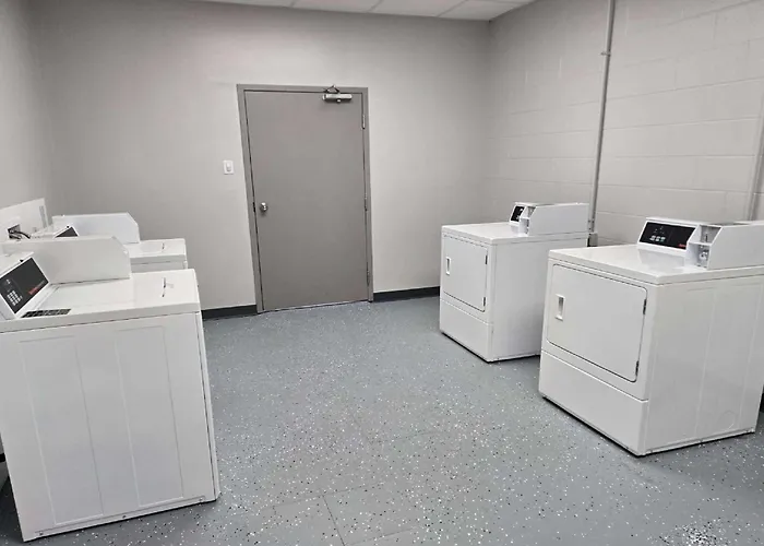 Days Inn By Wyndham Columbus East Airport